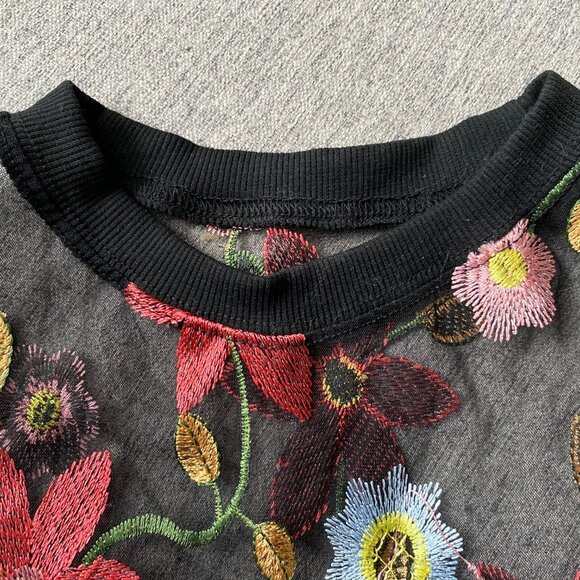 SHEER EBROIDERED FLORAL CROP TOP BLACK MEDIUM TULLE TEE T-SHIRT - Picture 6 of 6